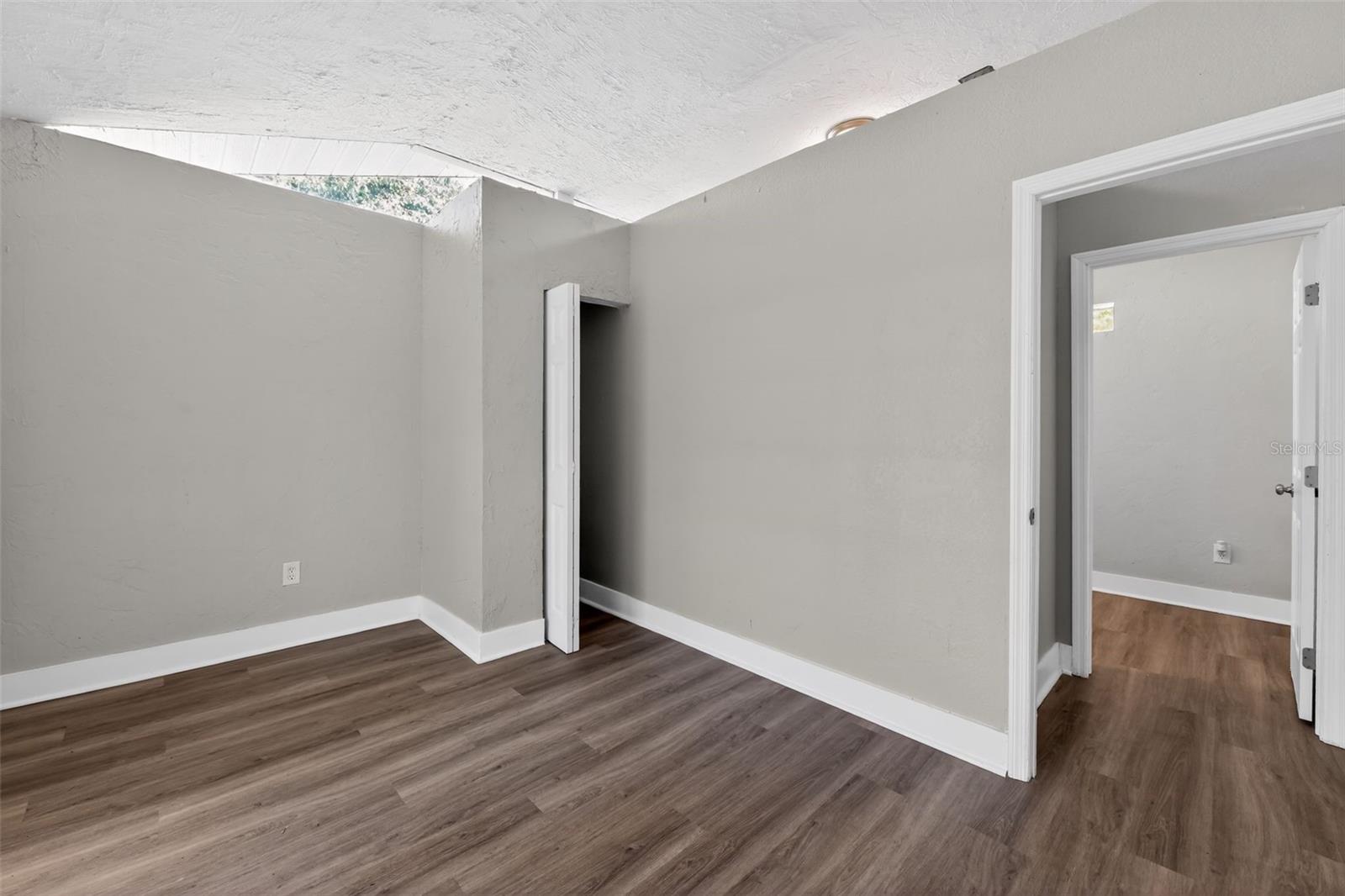 1150 52ND ST — photo 10