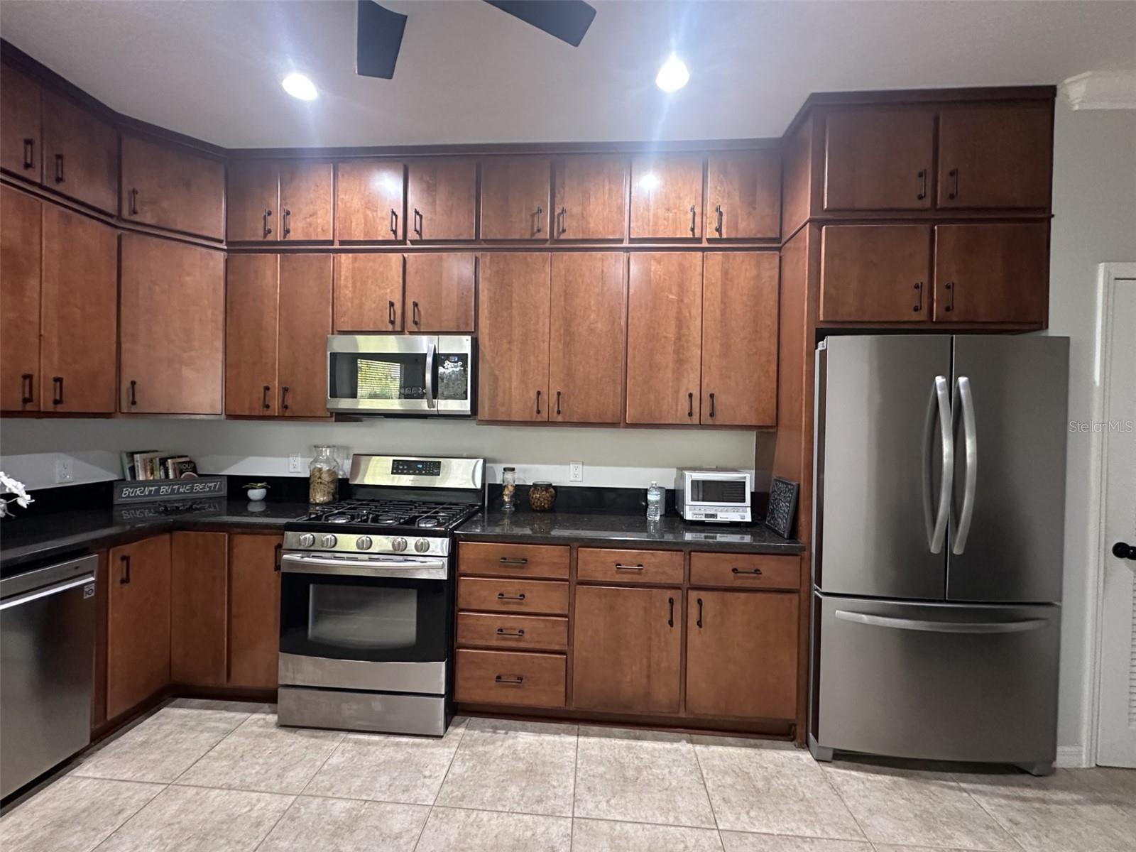 19113 DOVES LANDING DR — photo 15