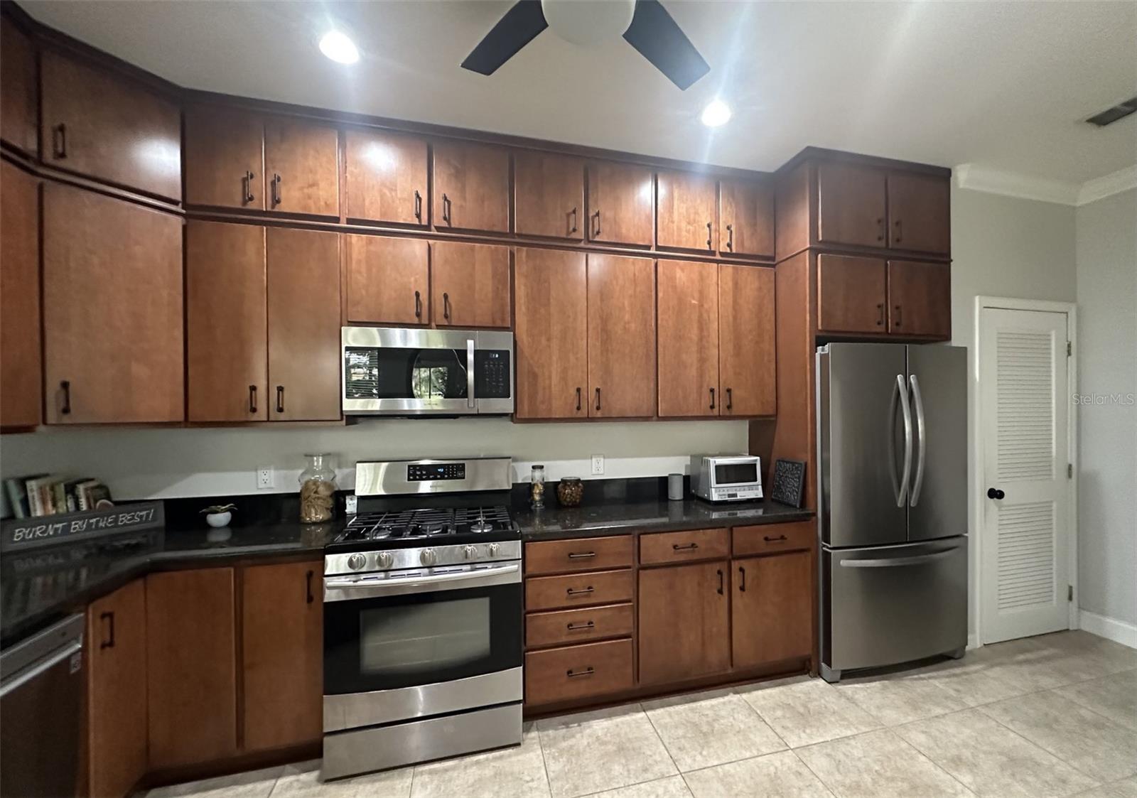 19113 DOVES LANDING DR — photo 14