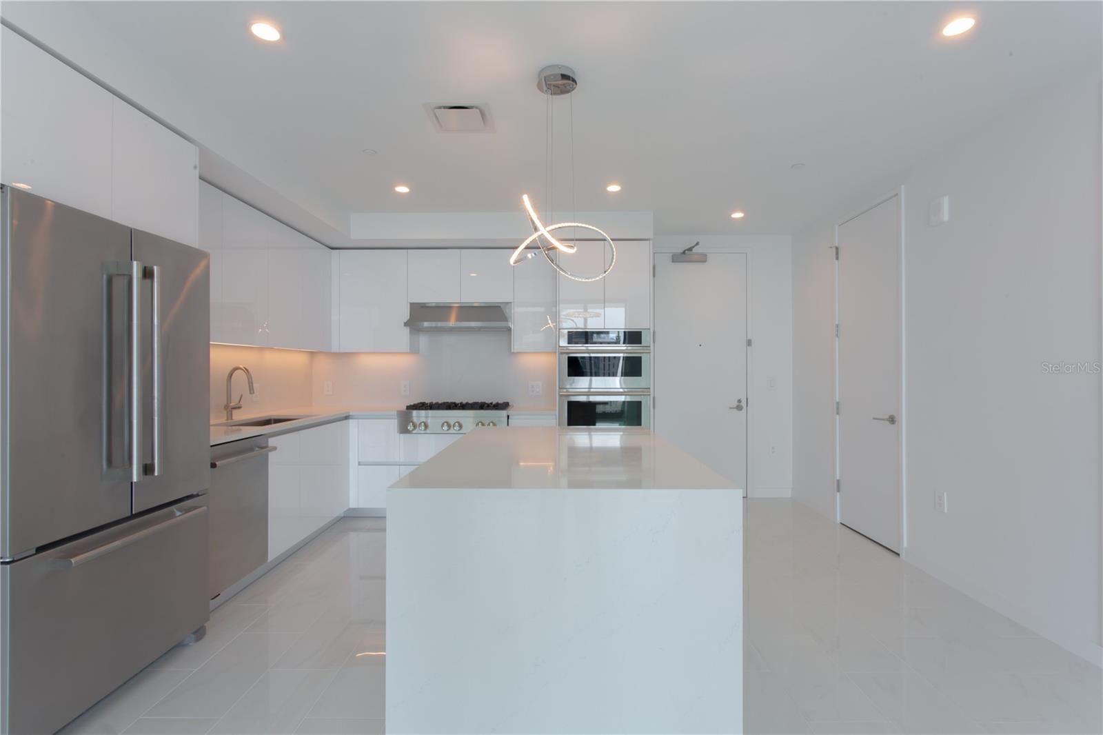 400 CENTRAL AVE #1806 — photo 5