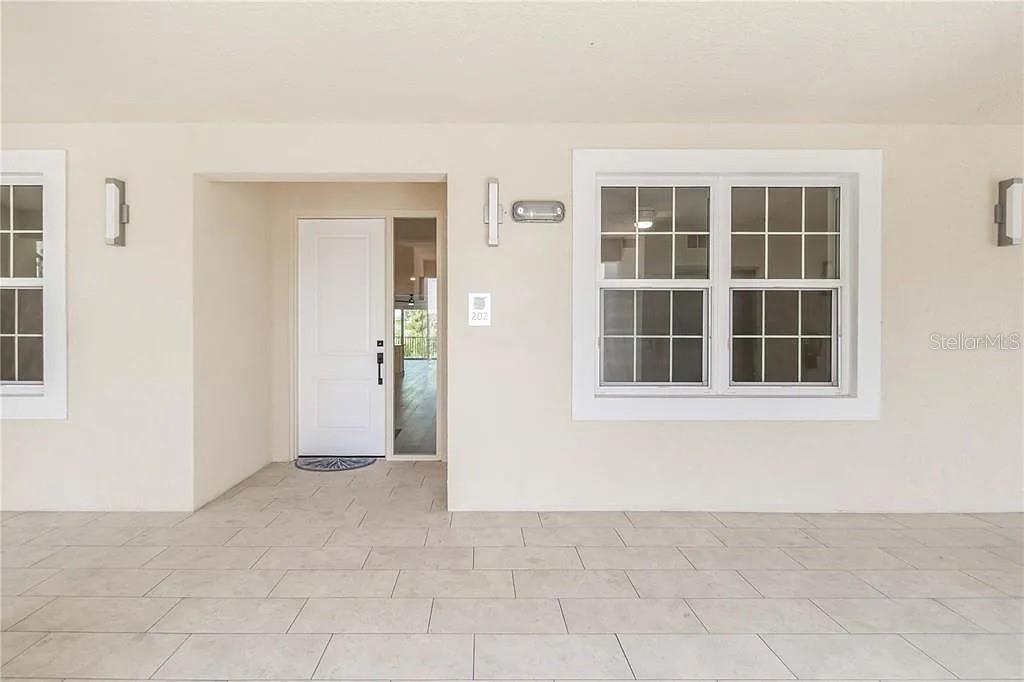 280 HIDDEN BAY DR #302 — photo 3
