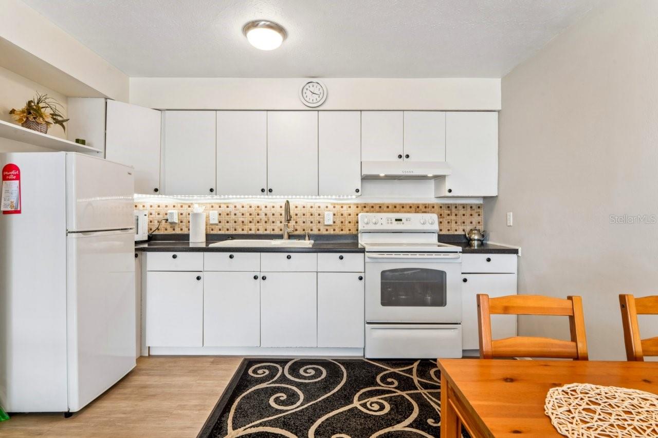 4363 TAHITIAN GARDENS CIR #B — photo 11