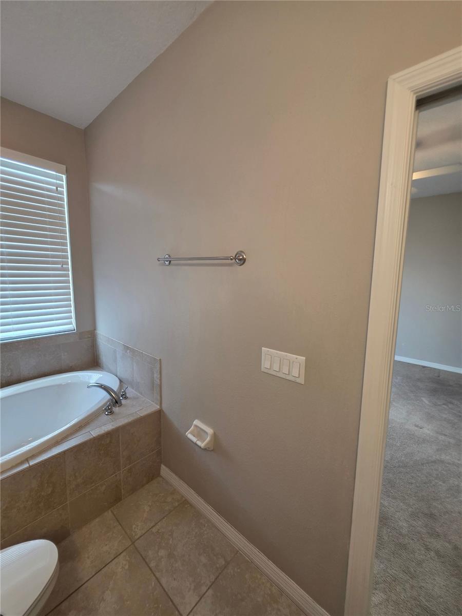 810 CALLISTA CAY LOOP — photo 17