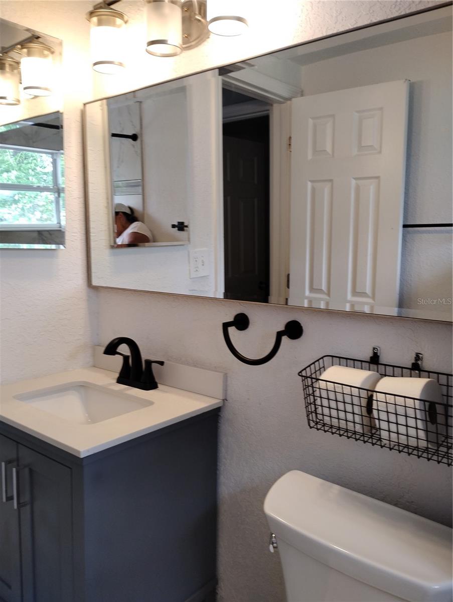 1435 WHITEHALL LN — photo 15