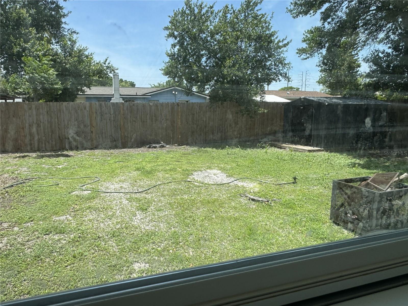 1435 WHITEHALL LN — photo 29