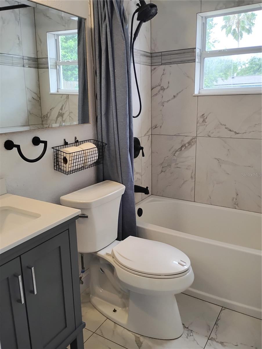 1435 WHITEHALL LN — photo 14
