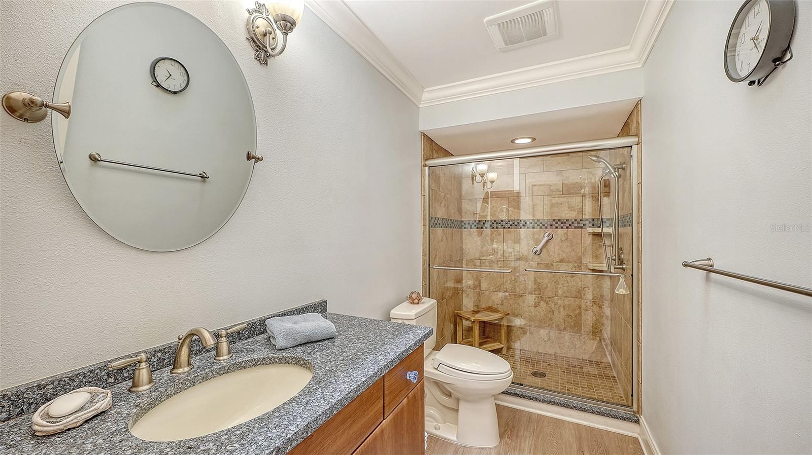 6048 WILSHIRE BLVD #2 — photo 22