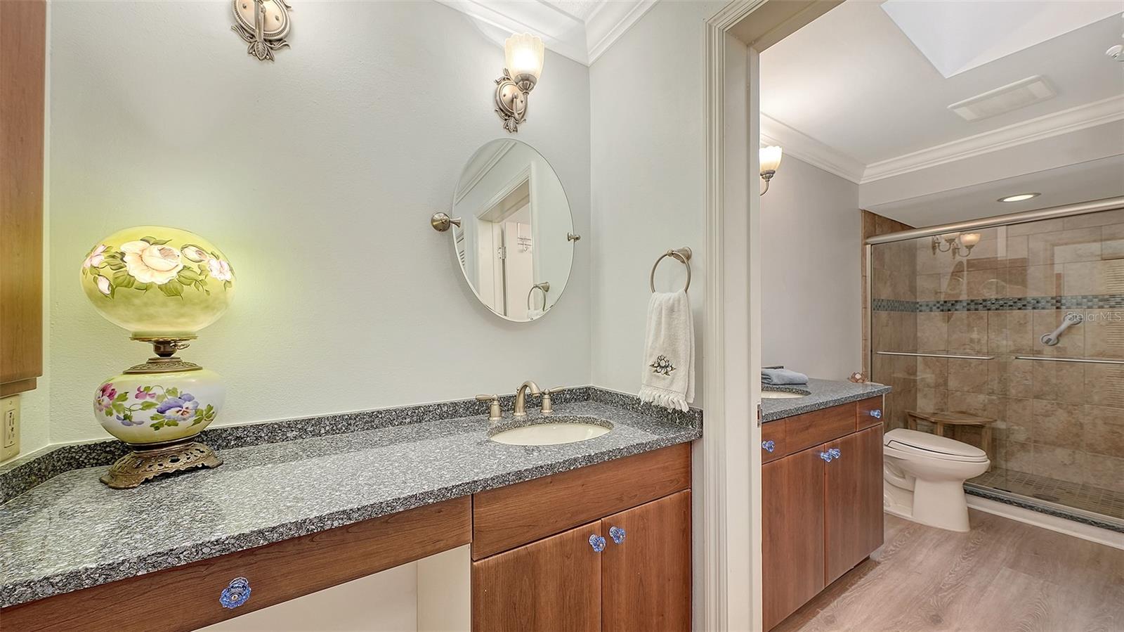 6048 WILSHIRE BLVD #2 — photo 21