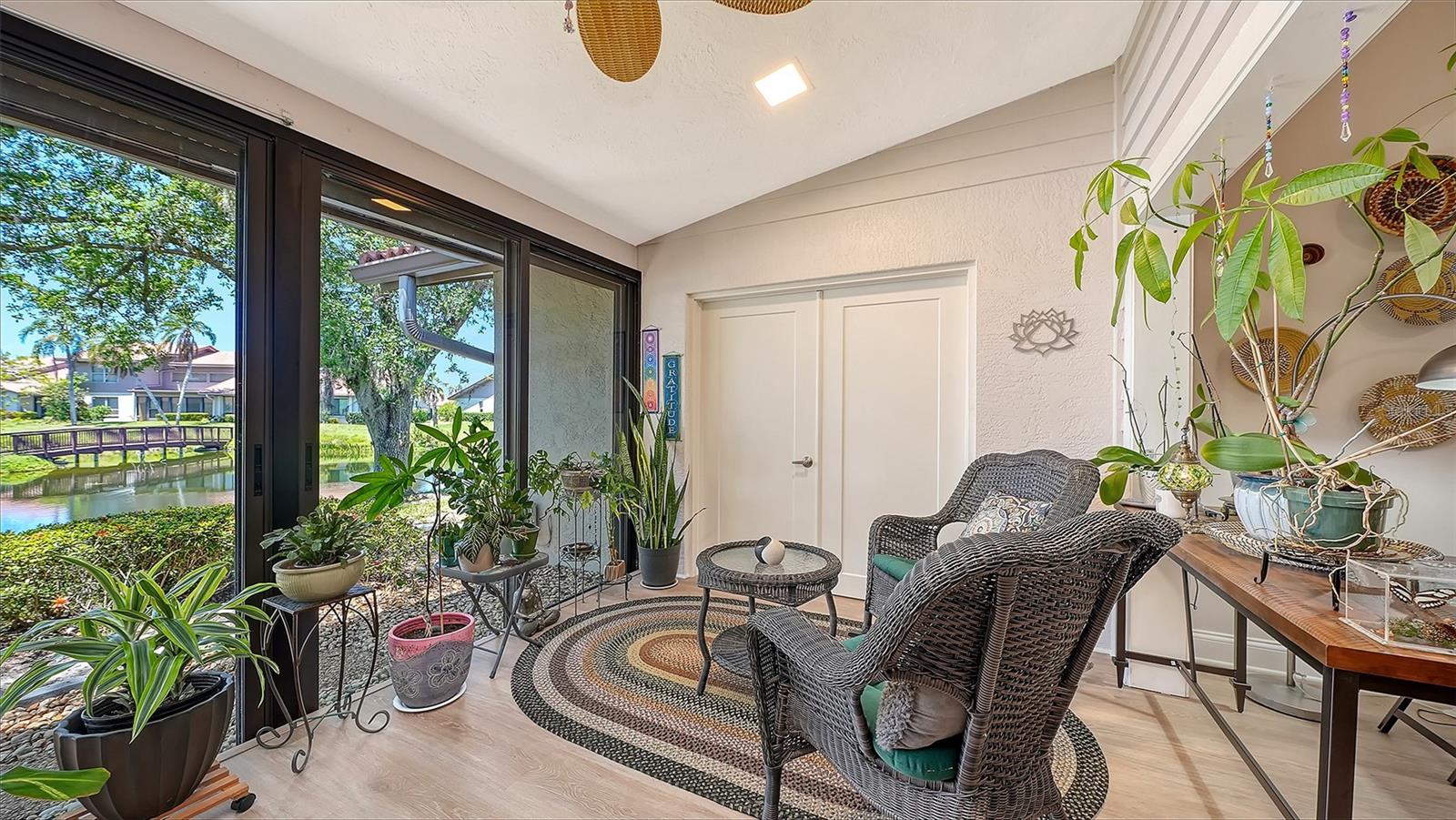 6048 WILSHIRE BLVD #2 — photo 15