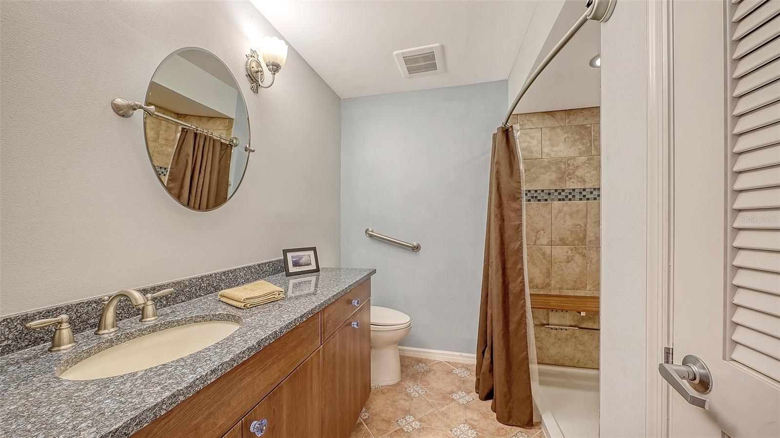 6048 WILSHIRE BLVD #2 — photo 27