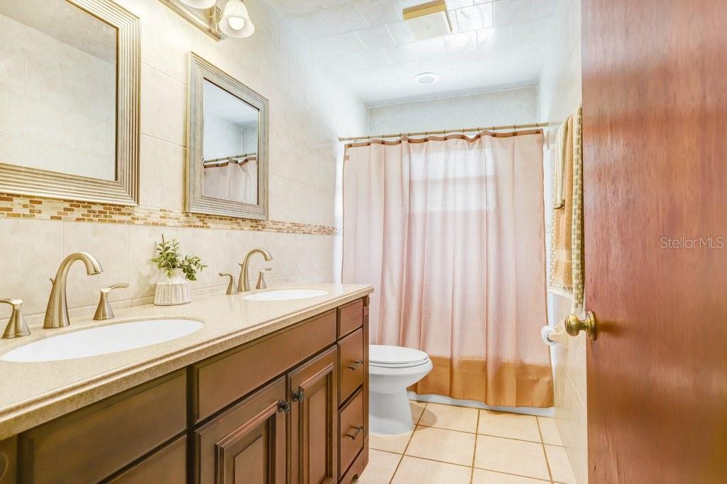 507 SPORTSMAN PARK DR — photo 32