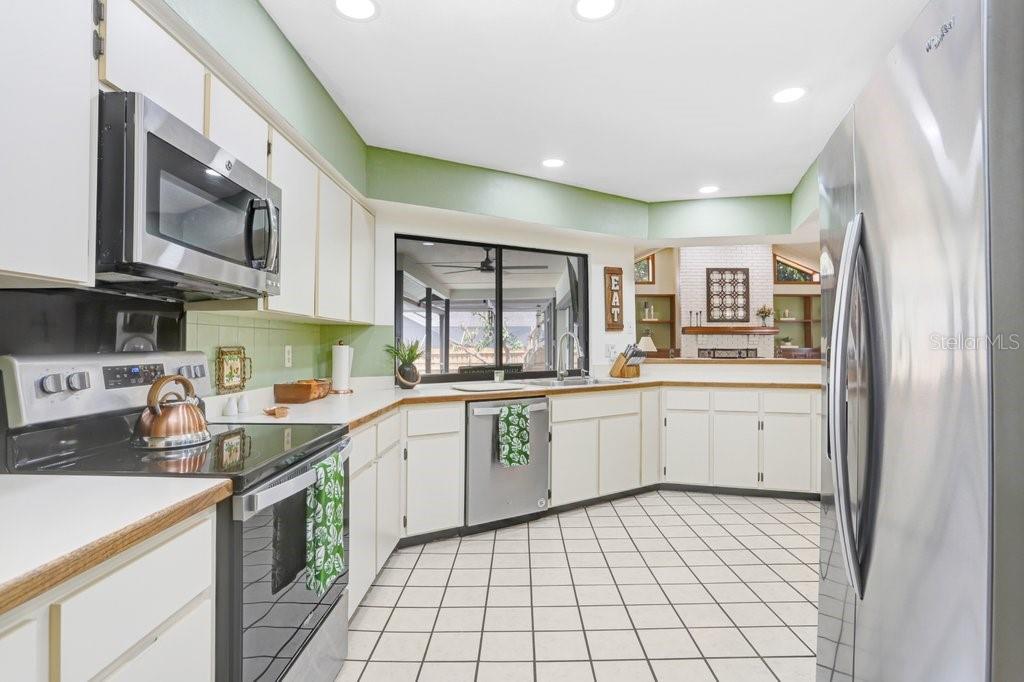 507 SPORTSMAN PARK DR — photo 4