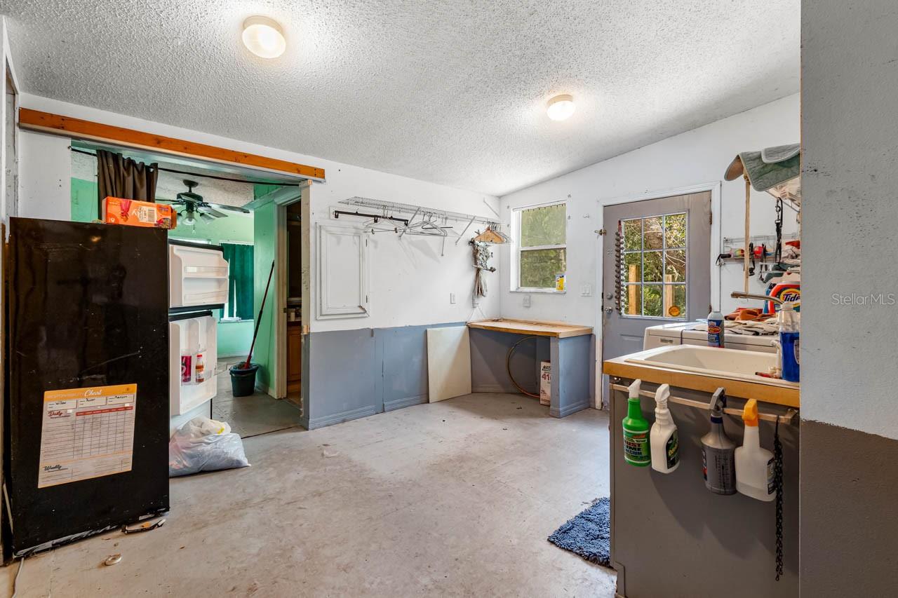 12730 BULLFROG CREEK RD — photo 23