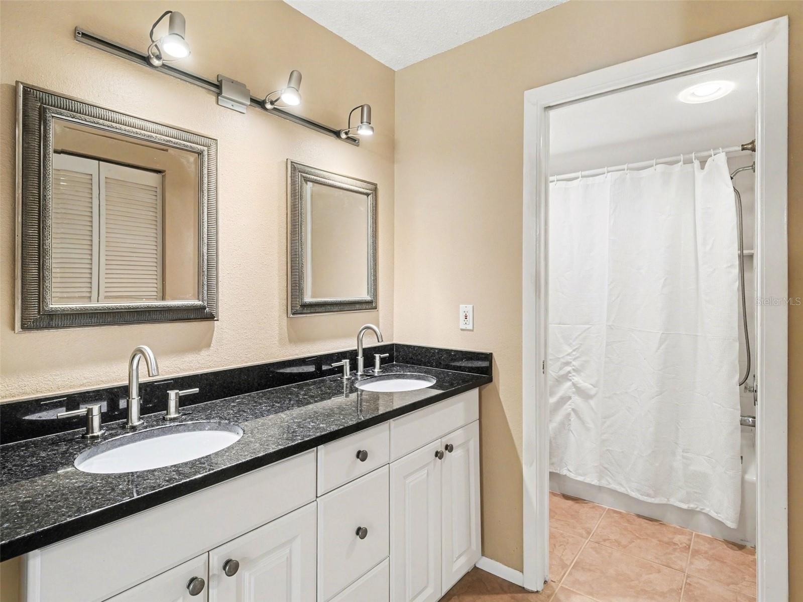 7205 CURTISS AVENUE 1A AVE #1A — photo 8
