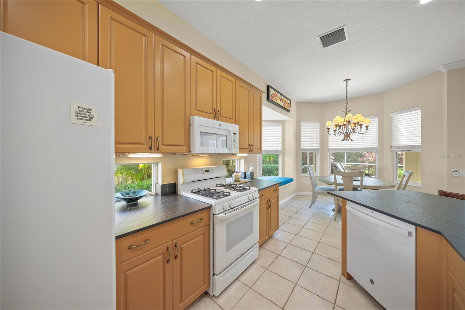 6923 LENNOX PL — photo 3