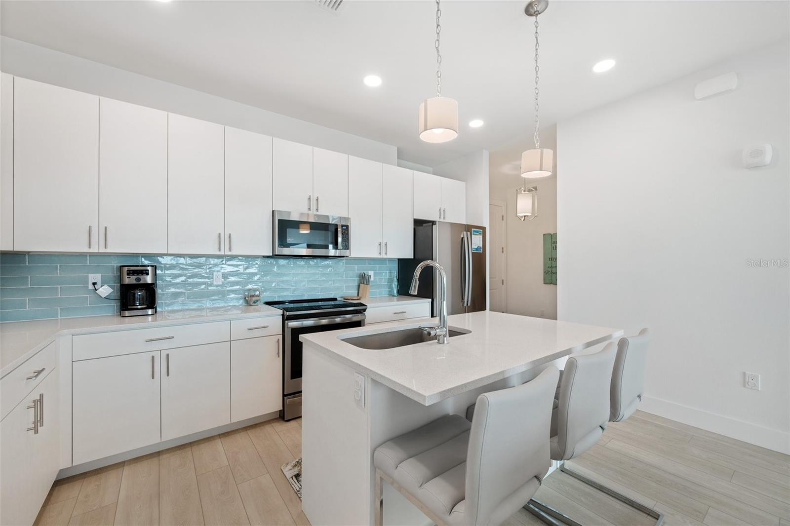 300 150TH AVE #510 — photo 10