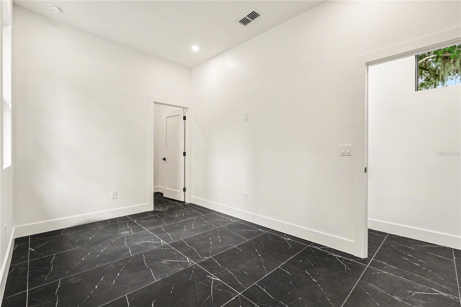105 GARLAND AVE — photo 29