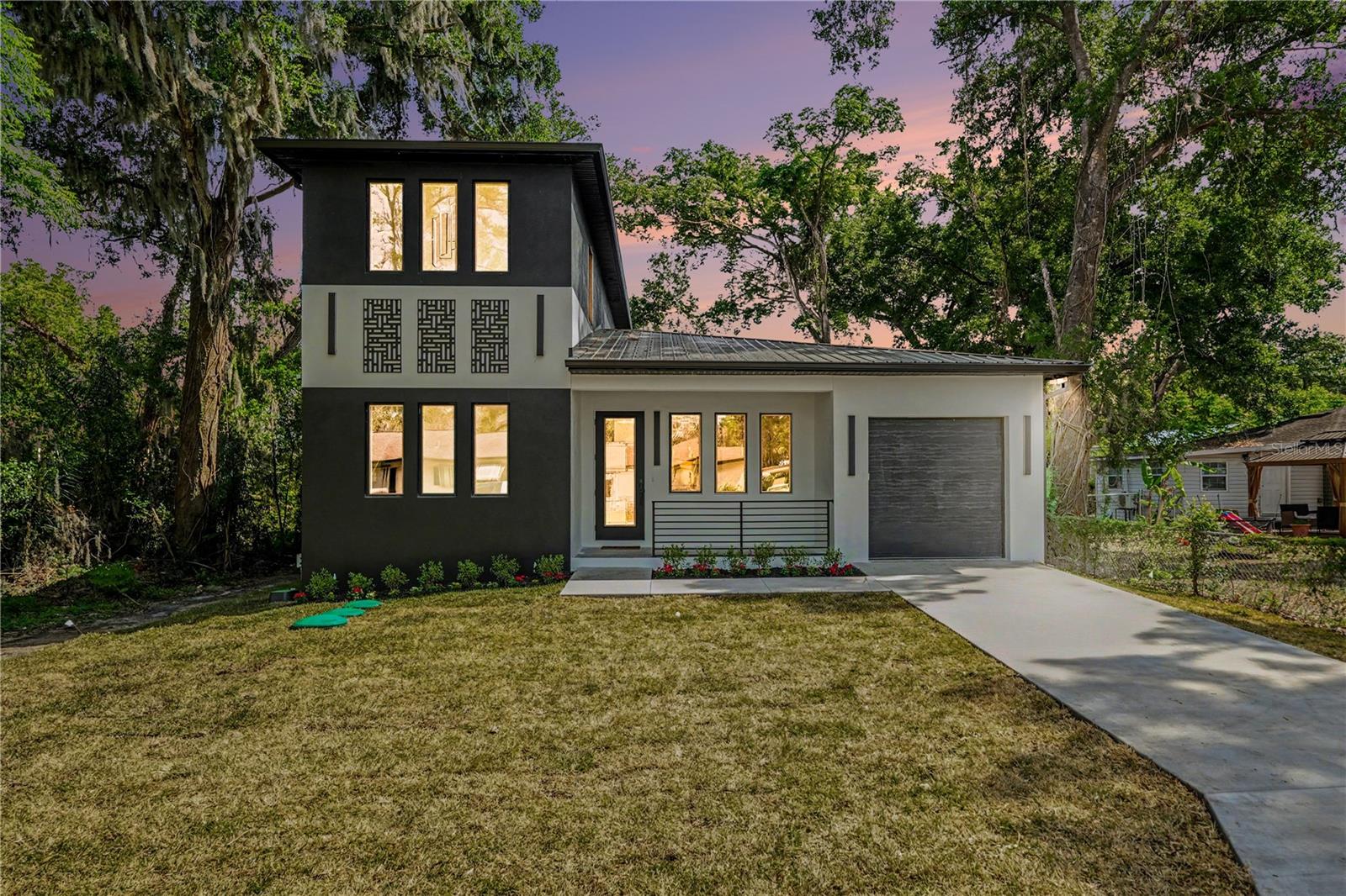 105 GARLAND AVE — photo 2