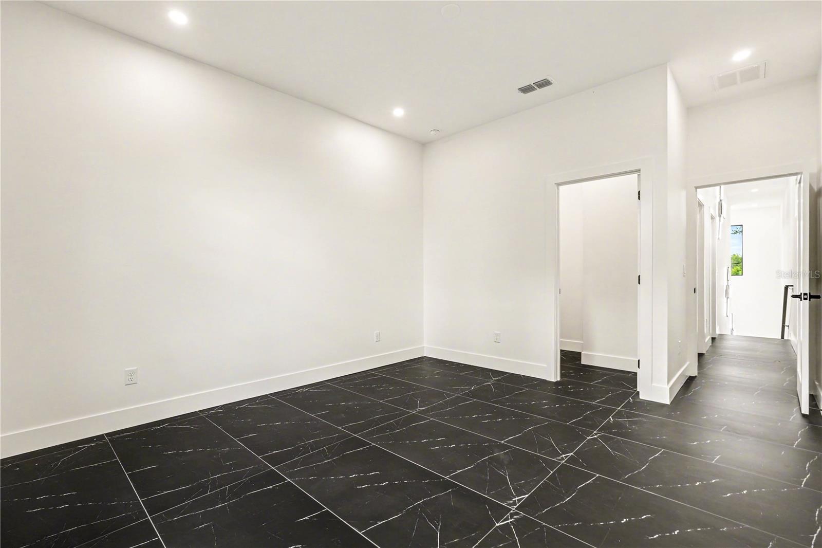 105 GARLAND AVE — photo 25