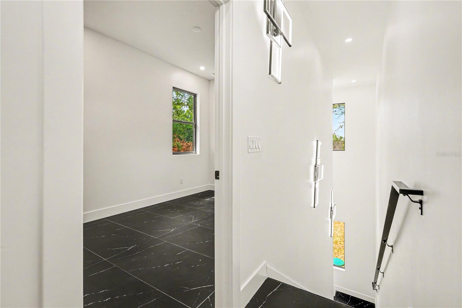 105 GARLAND AVE — photo 20