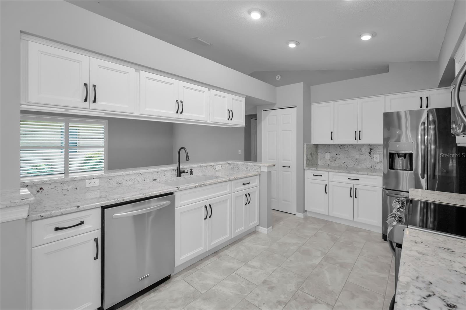 1300 FALLOWFIELD DR — photo 12
