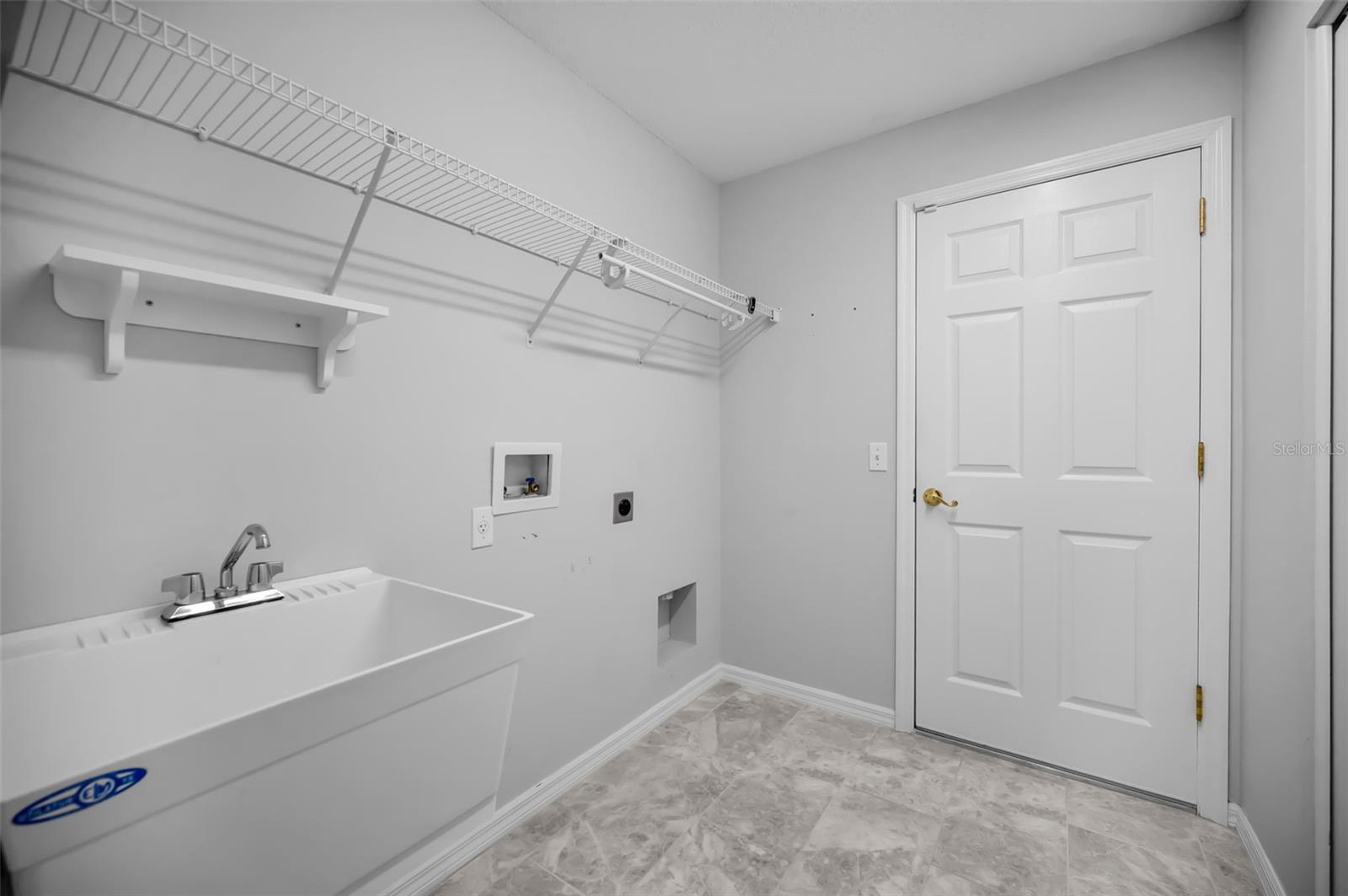 1300 FALLOWFIELD DR — photo 27