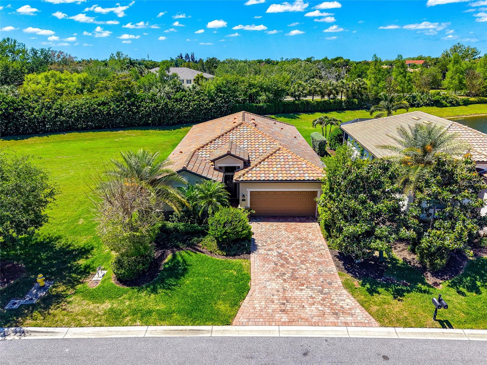 157 WANDERING WETLANDS CIR — photo 2