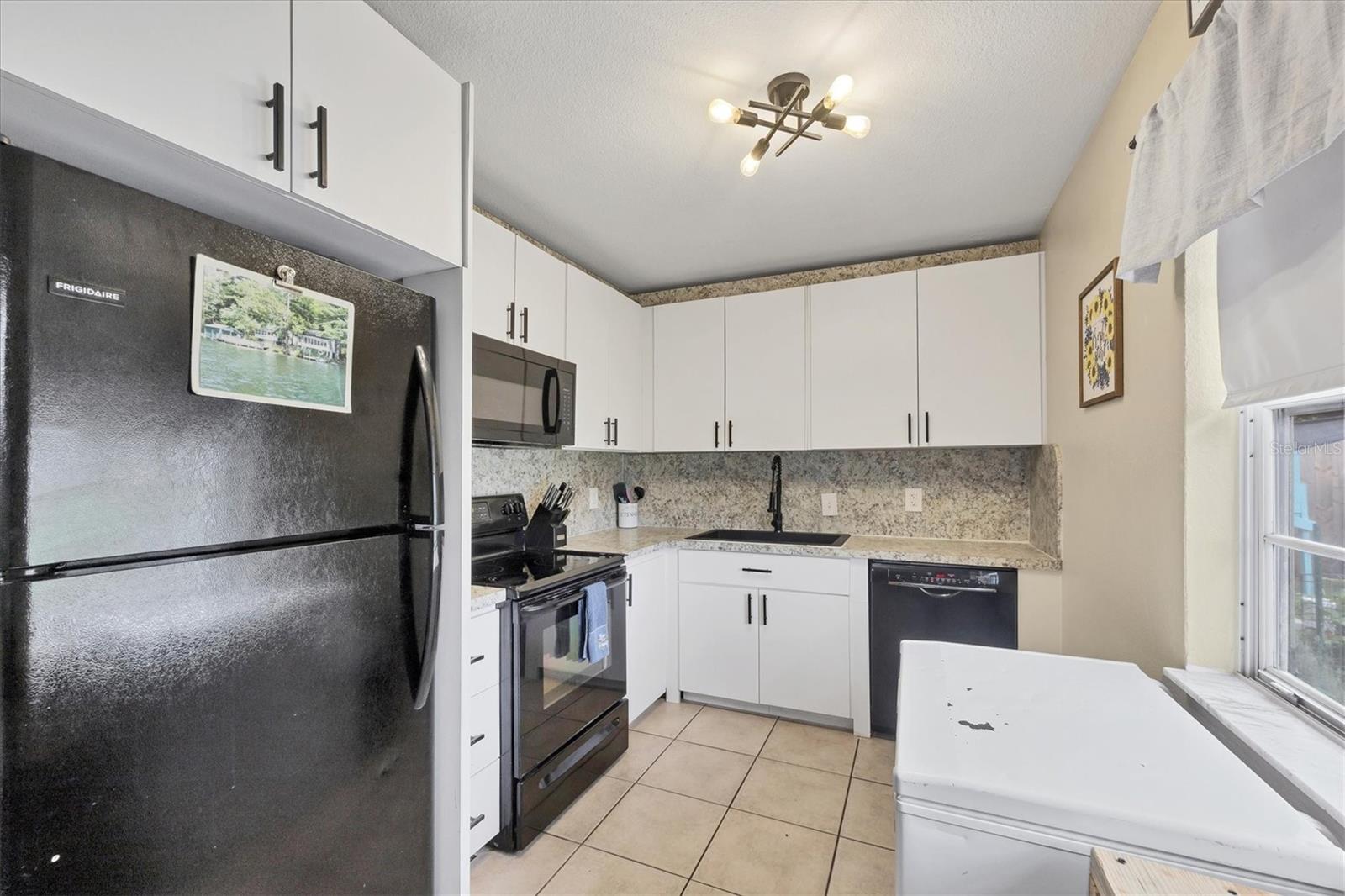 7590 LYNCREST ST — photo 15