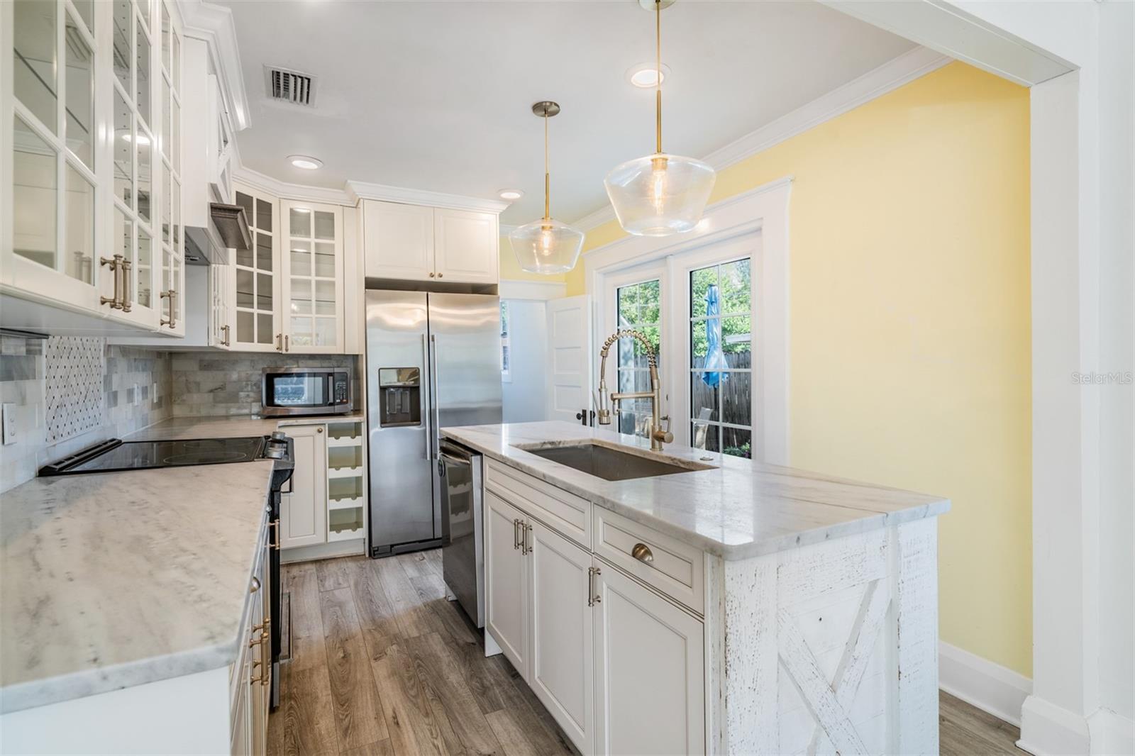 4109 N SEMINOLE AVE — photo 11