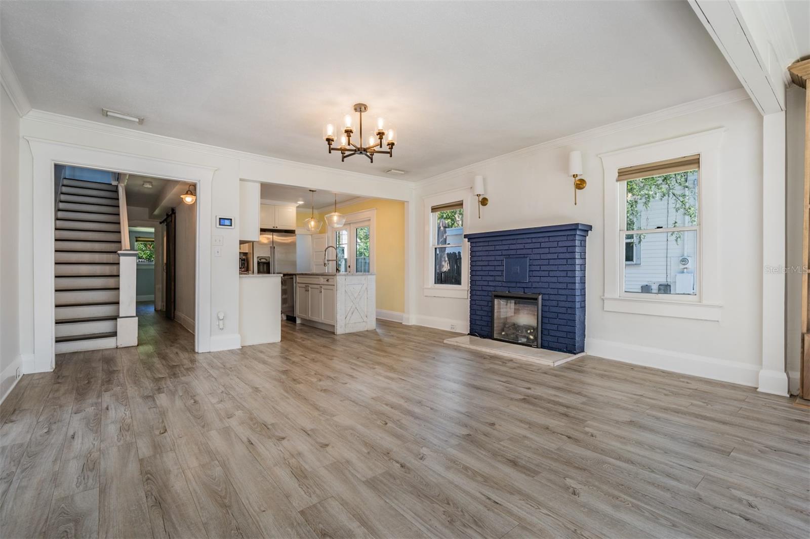 4109 N SEMINOLE AVE — photo 8