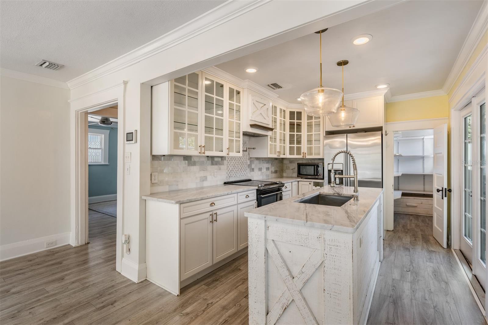 4109 N SEMINOLE AVE — photo 18