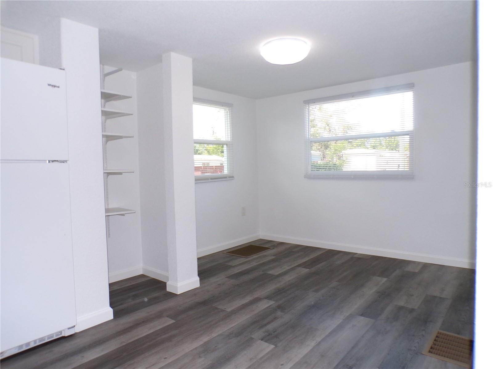206 RAVENNA ST N — photo 9