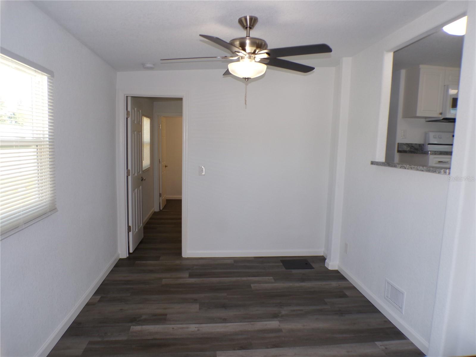 206 RAVENNA ST N — photo 8