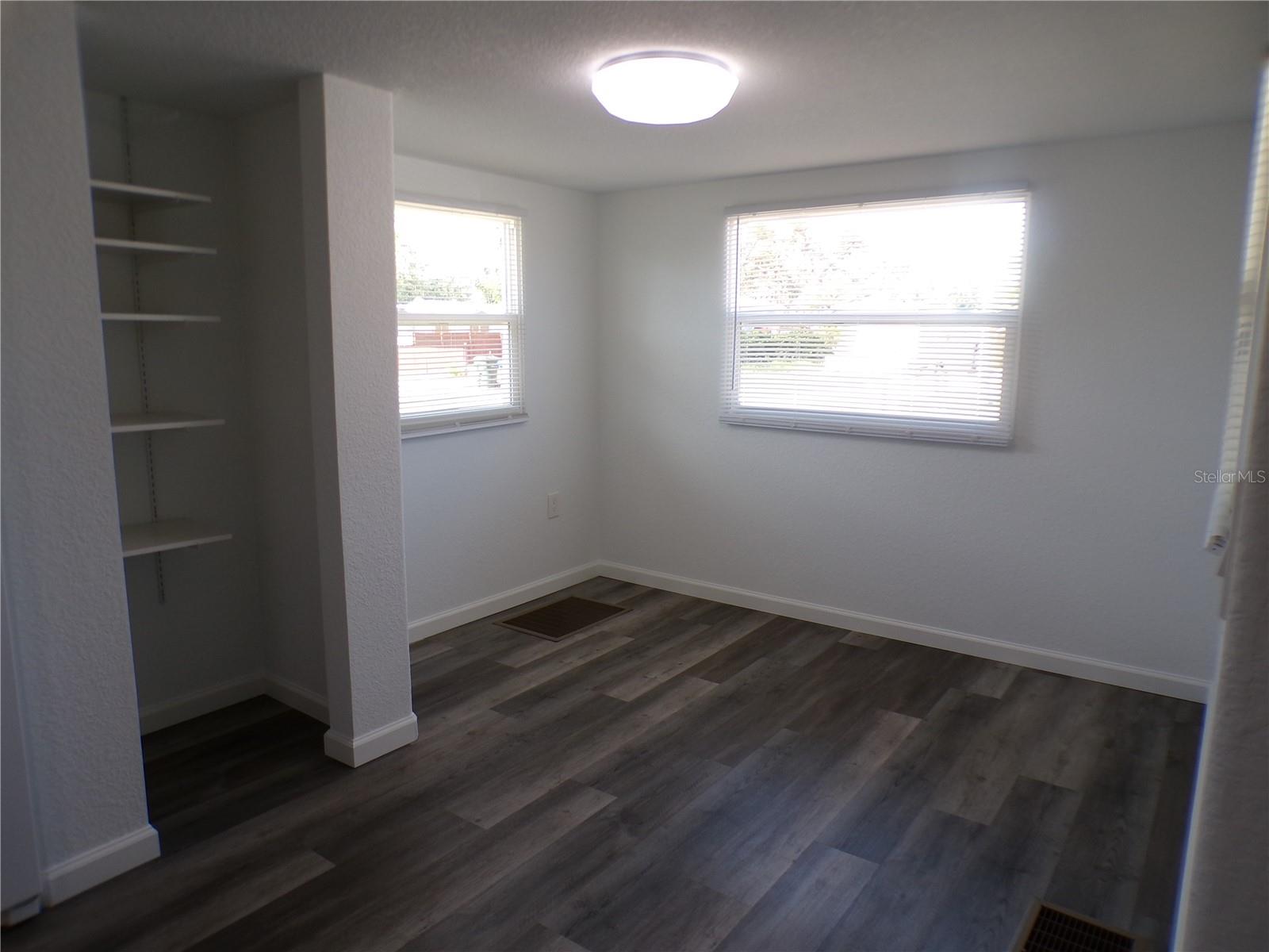 206 RAVENNA ST N — photo 10