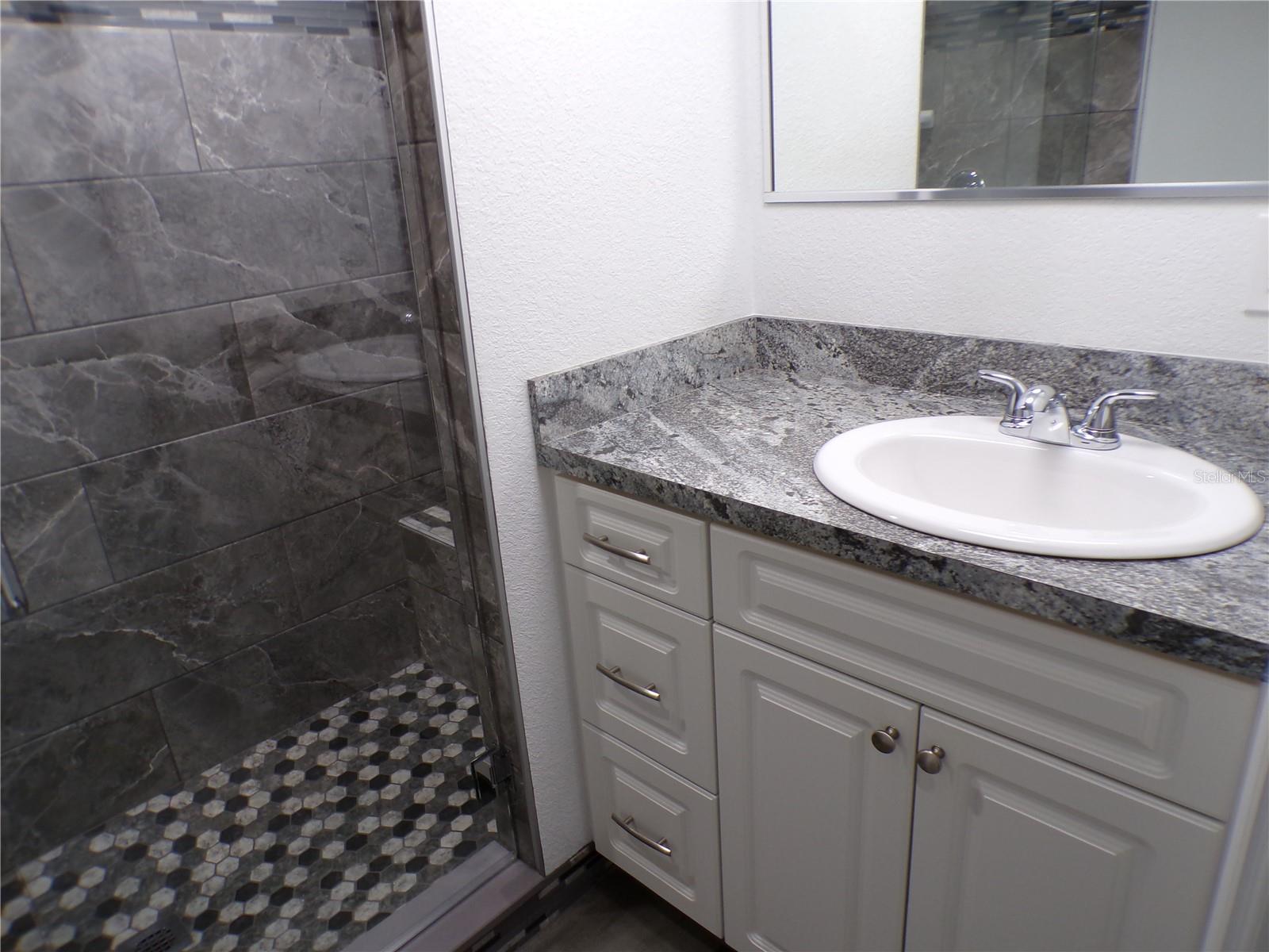 206 RAVENNA ST N — photo 15