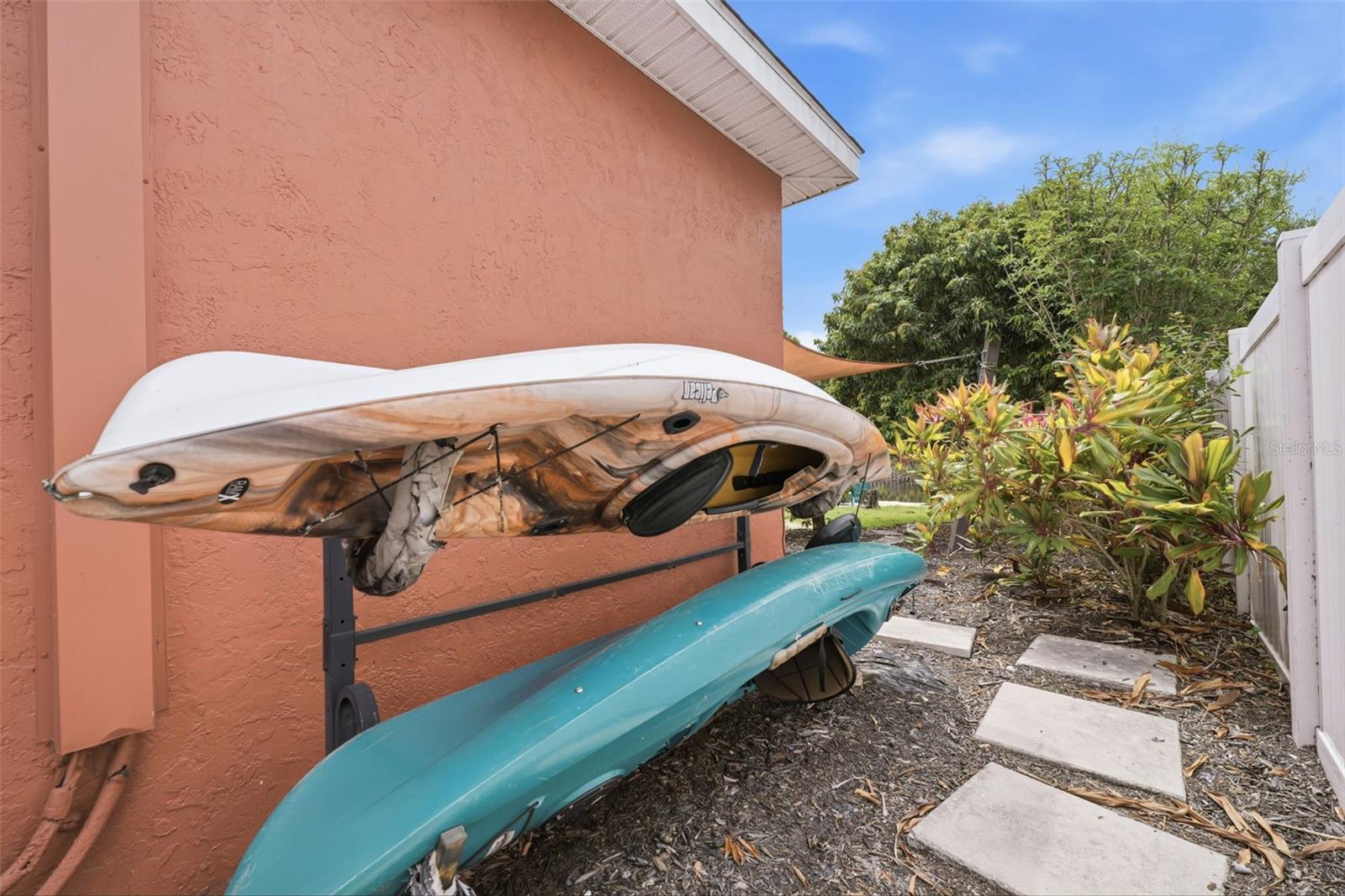 51 CYPRESS DR — photo 42