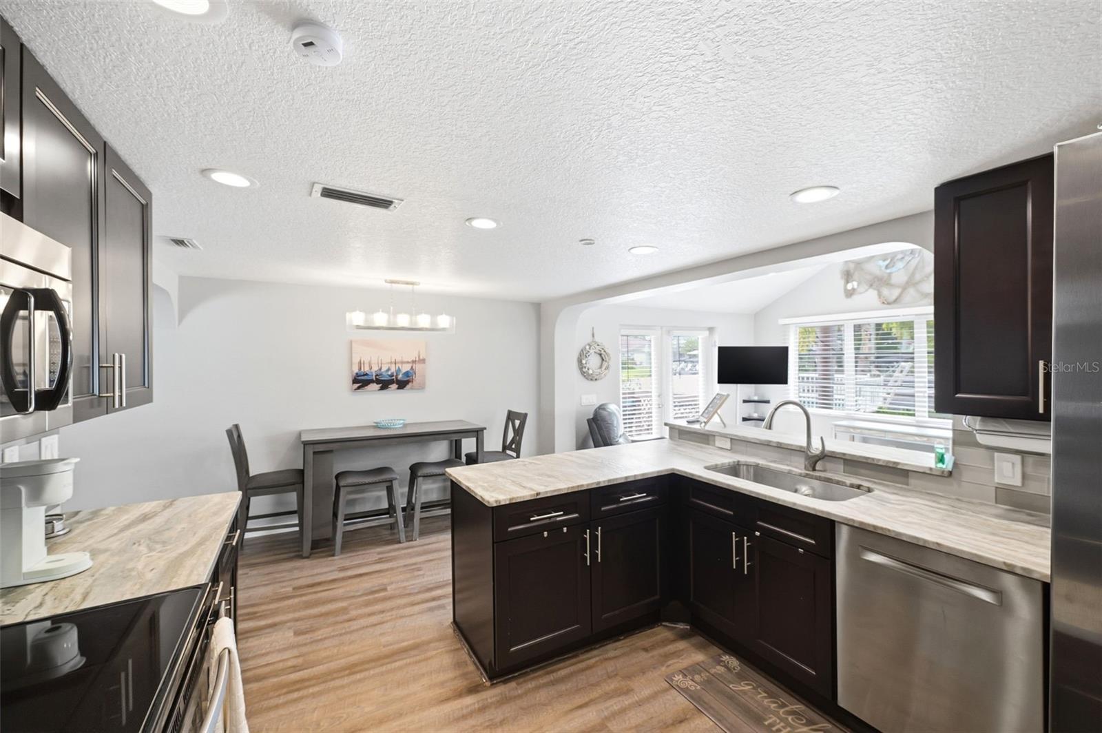 51 CYPRESS DR — photo 14