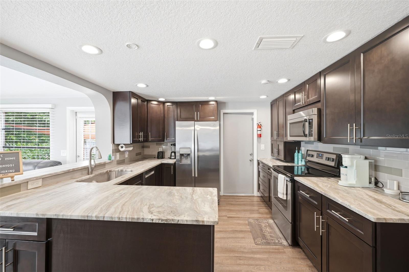 51 CYPRESS DR — photo 12