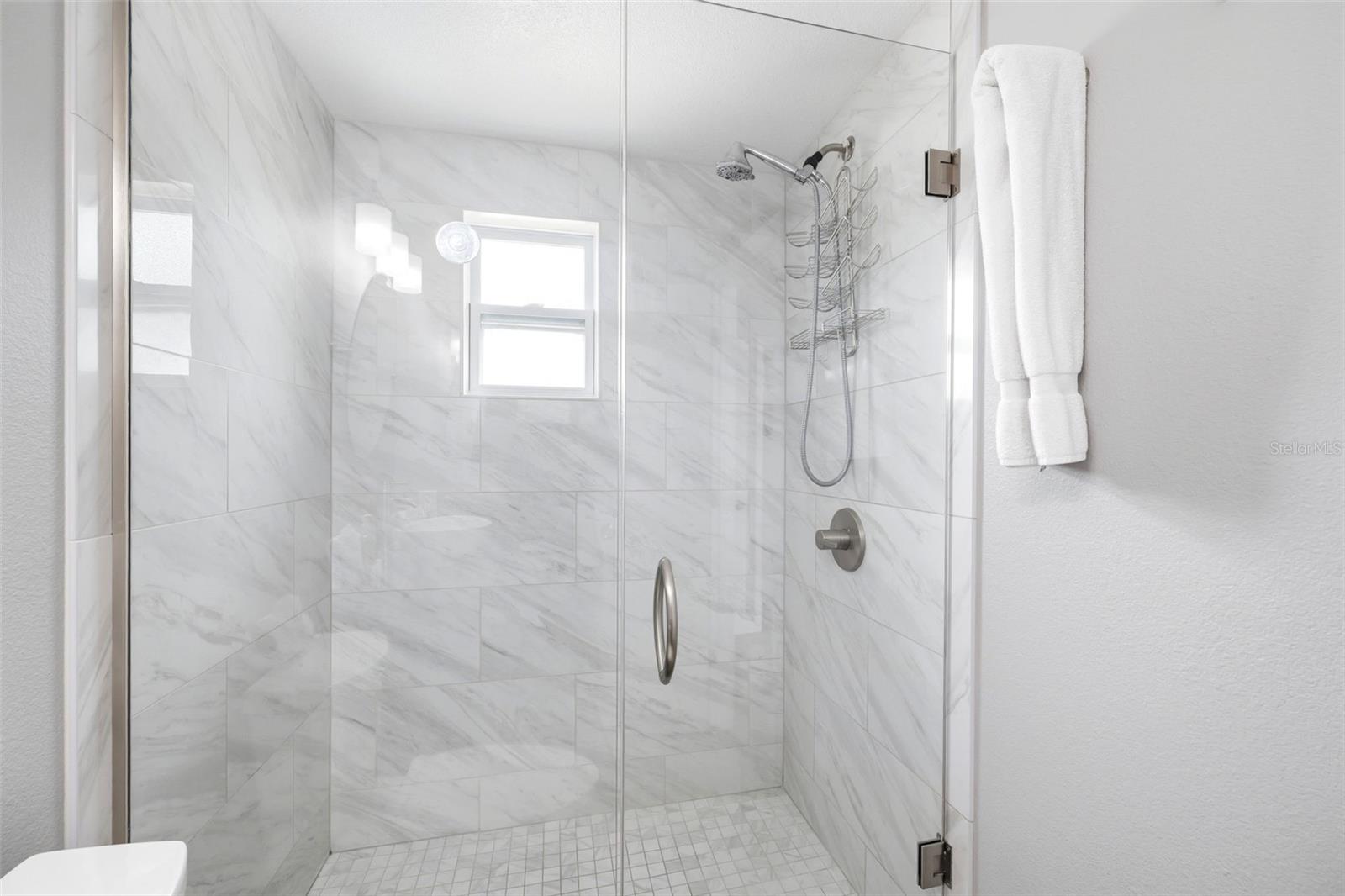 51 CYPRESS DR — photo 28