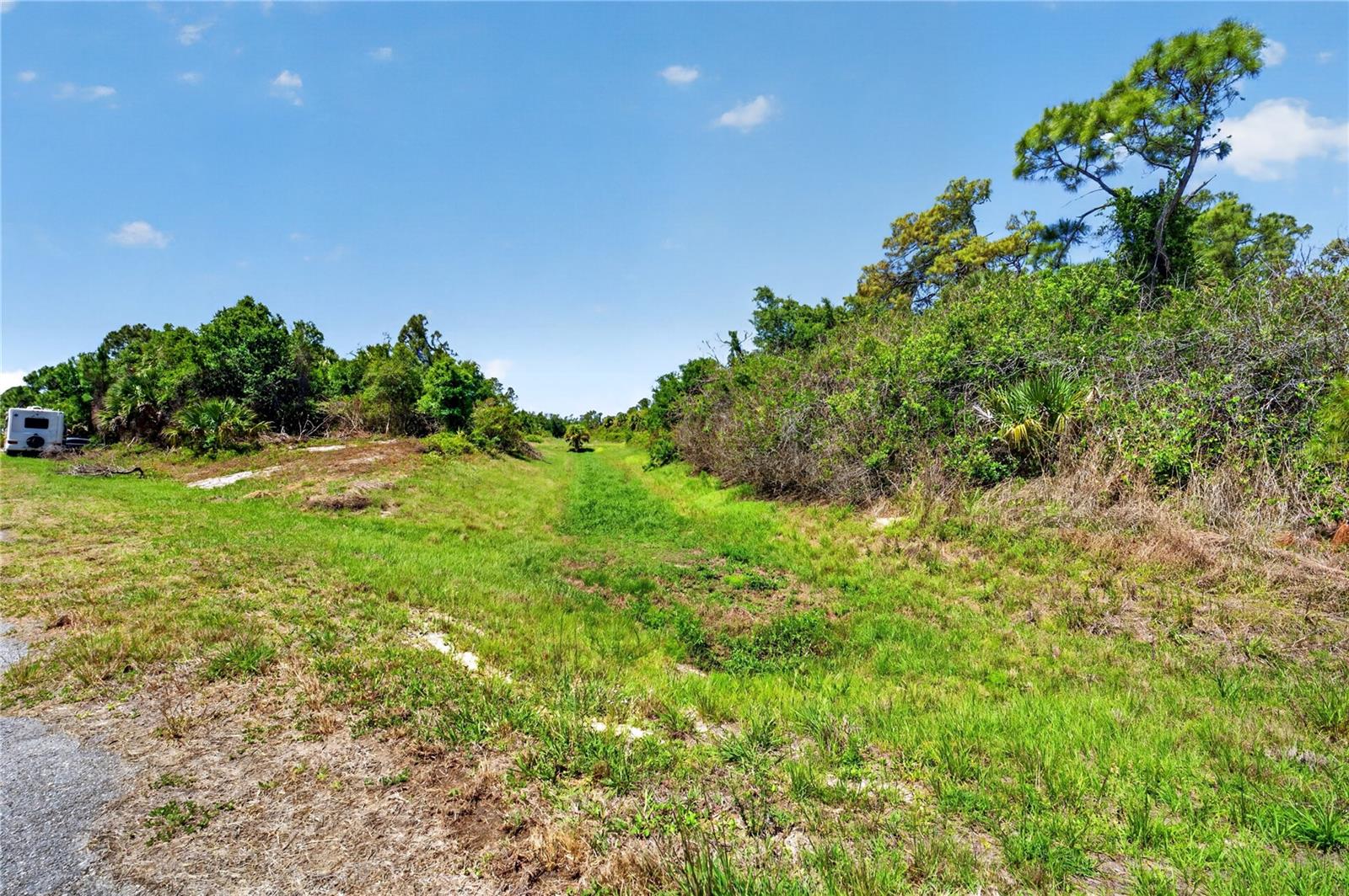 CUSTER CIR — photo 9