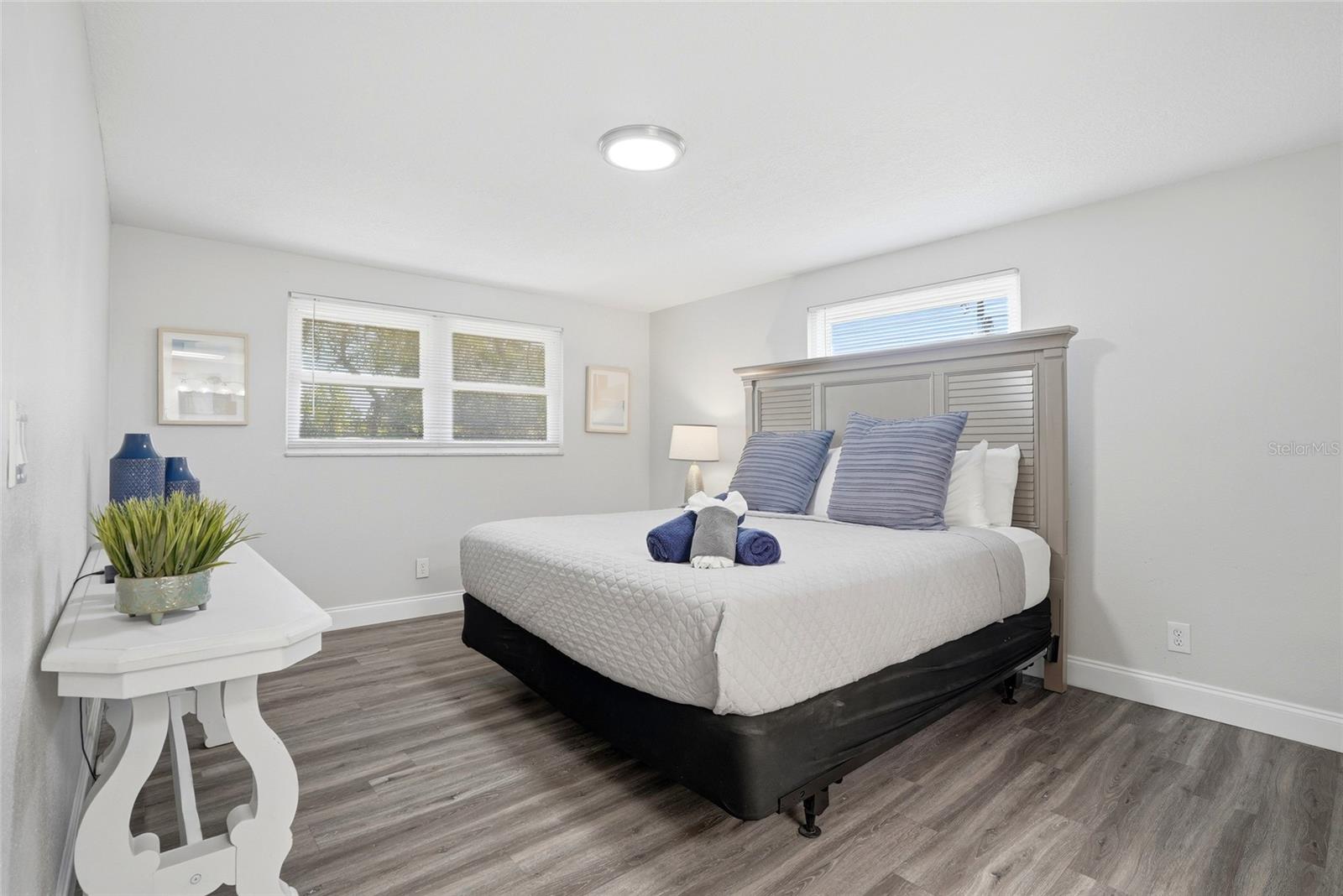 721 VILLAGE PL — photo 7