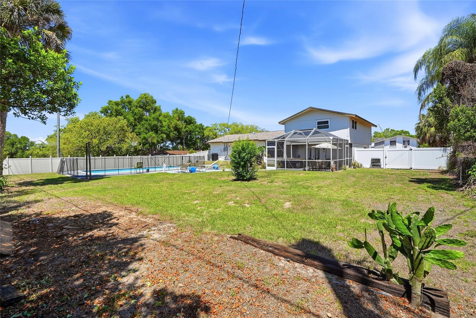 721 VILLAGE PL — photo 9