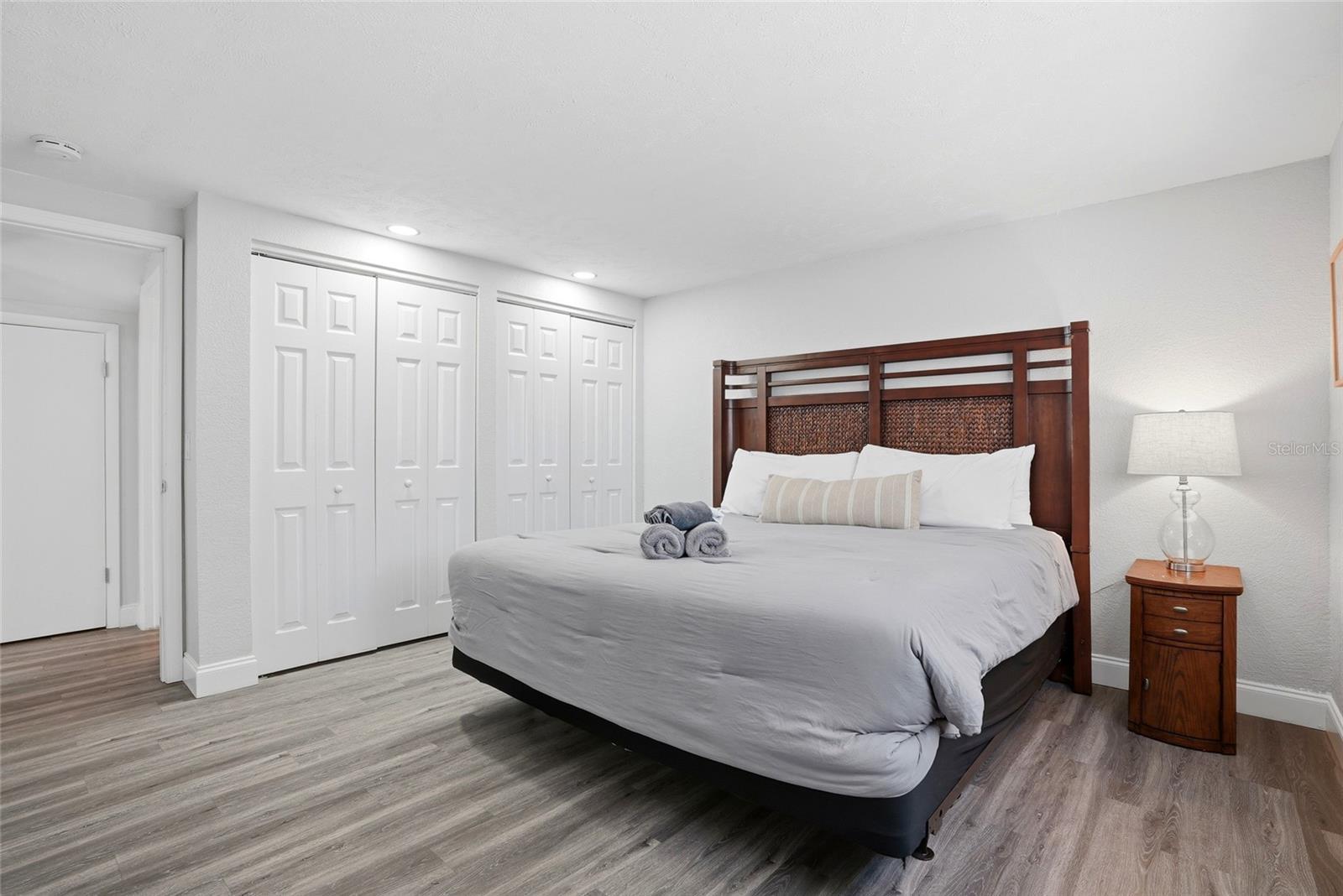 721 VILLAGE PL — photo 21