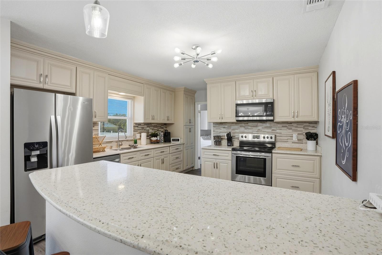 721 VILLAGE PL — photo 5