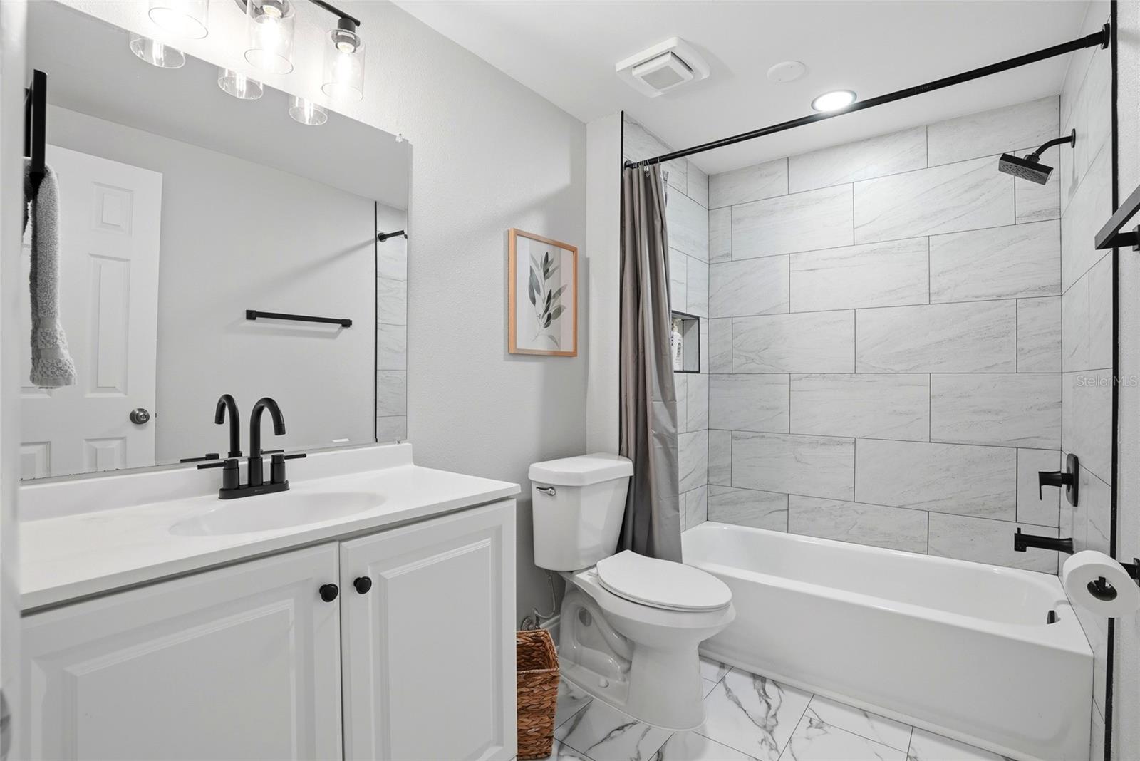 721 VILLAGE PL — photo 22