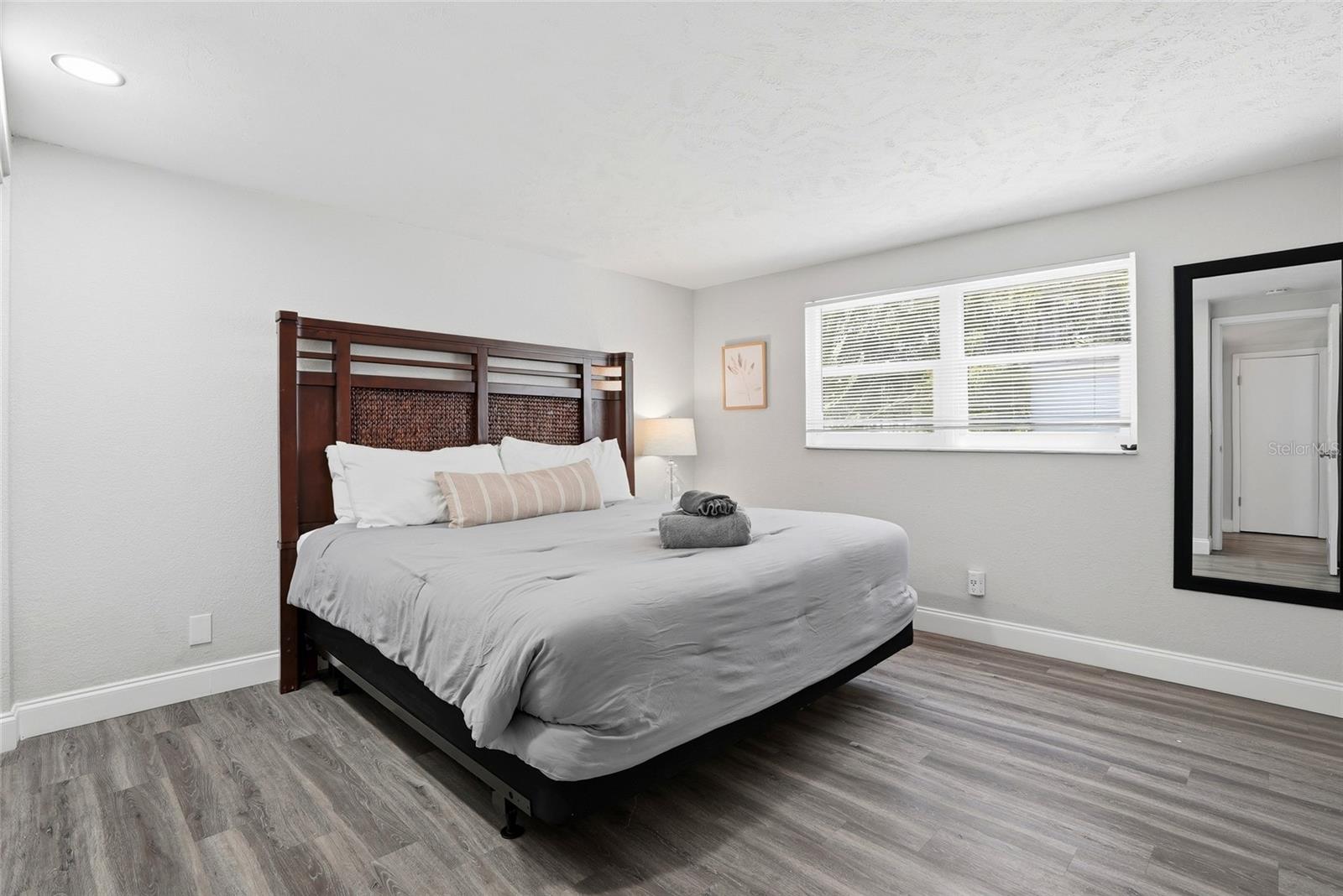 721 VILLAGE PL — photo 20
