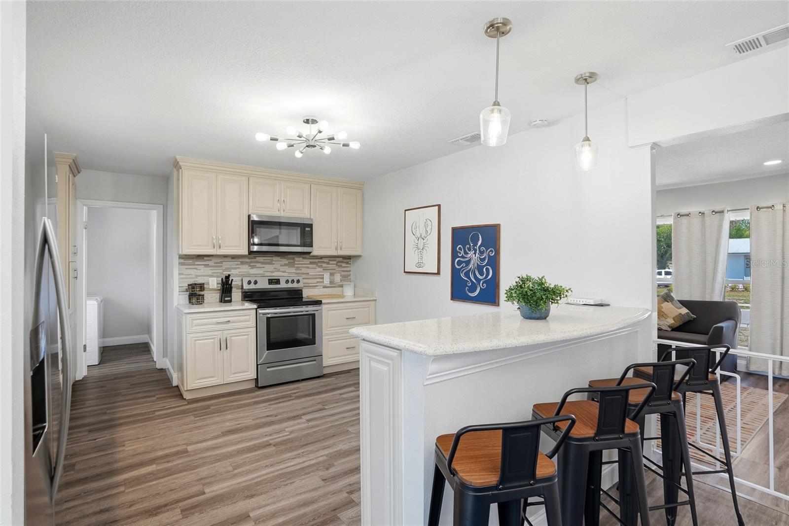 721 VILLAGE PL — photo 6