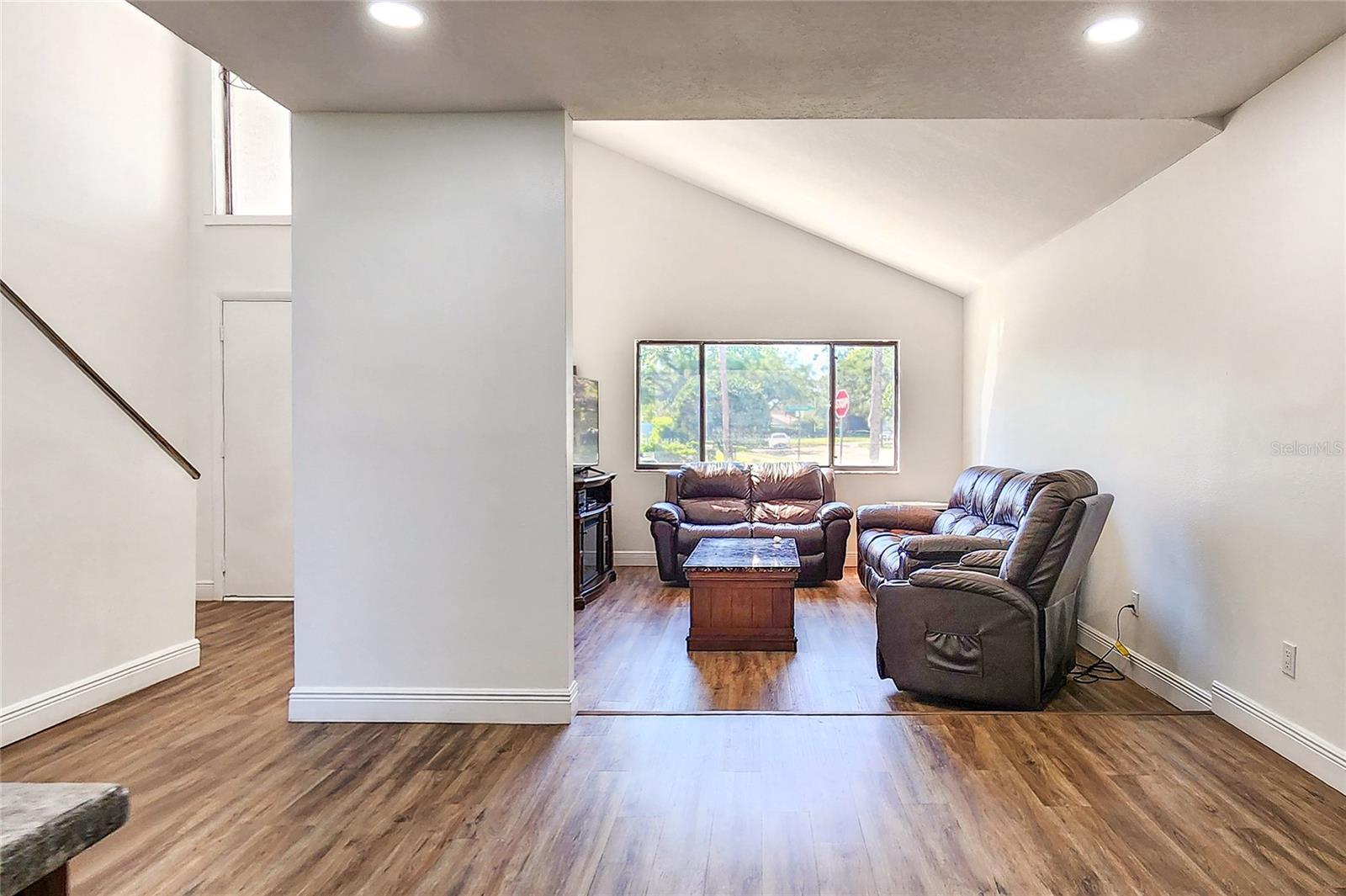 16169 GARDENDALE DR — photo 15