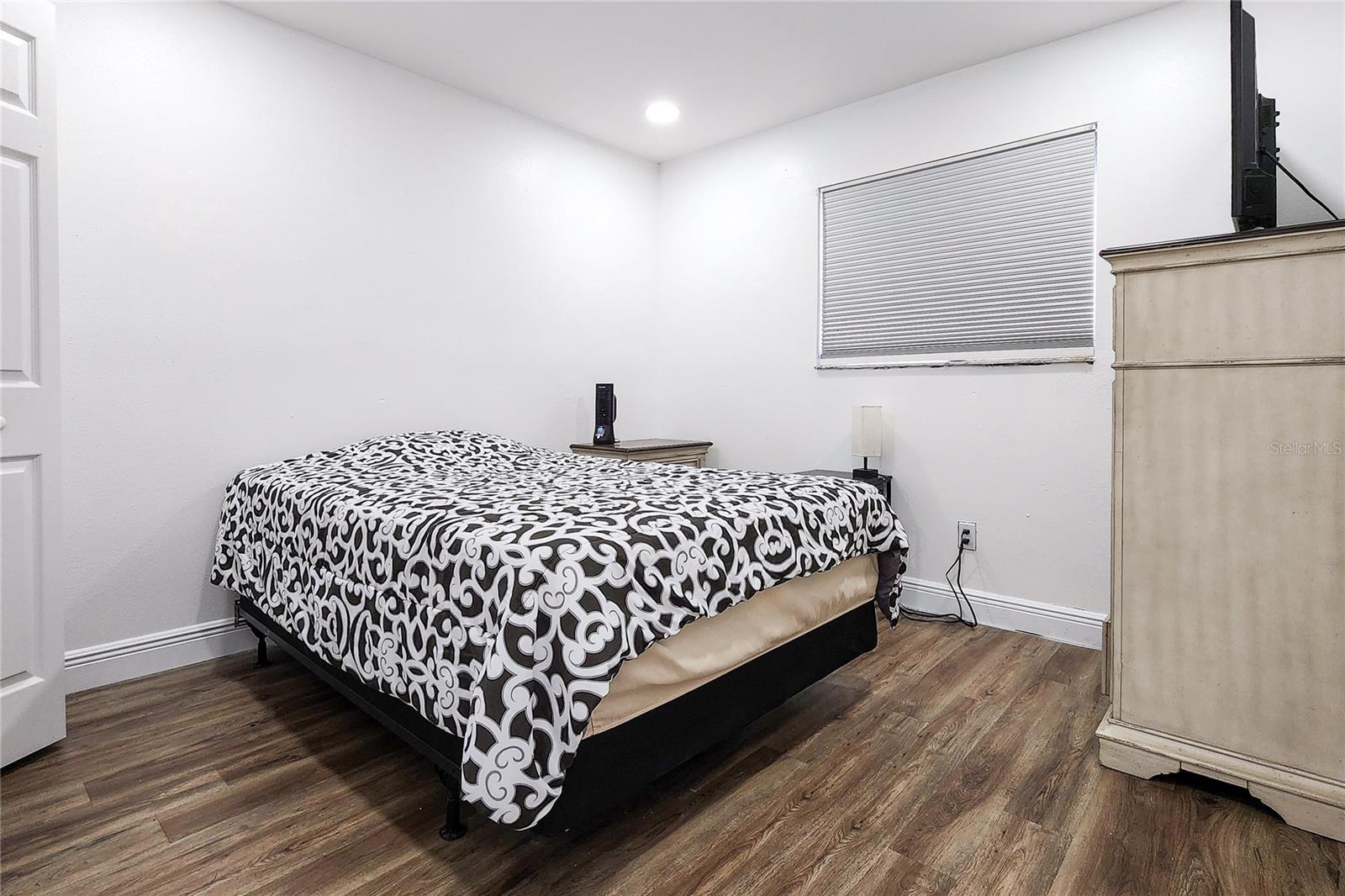 16169 GARDENDALE DR — photo 23
