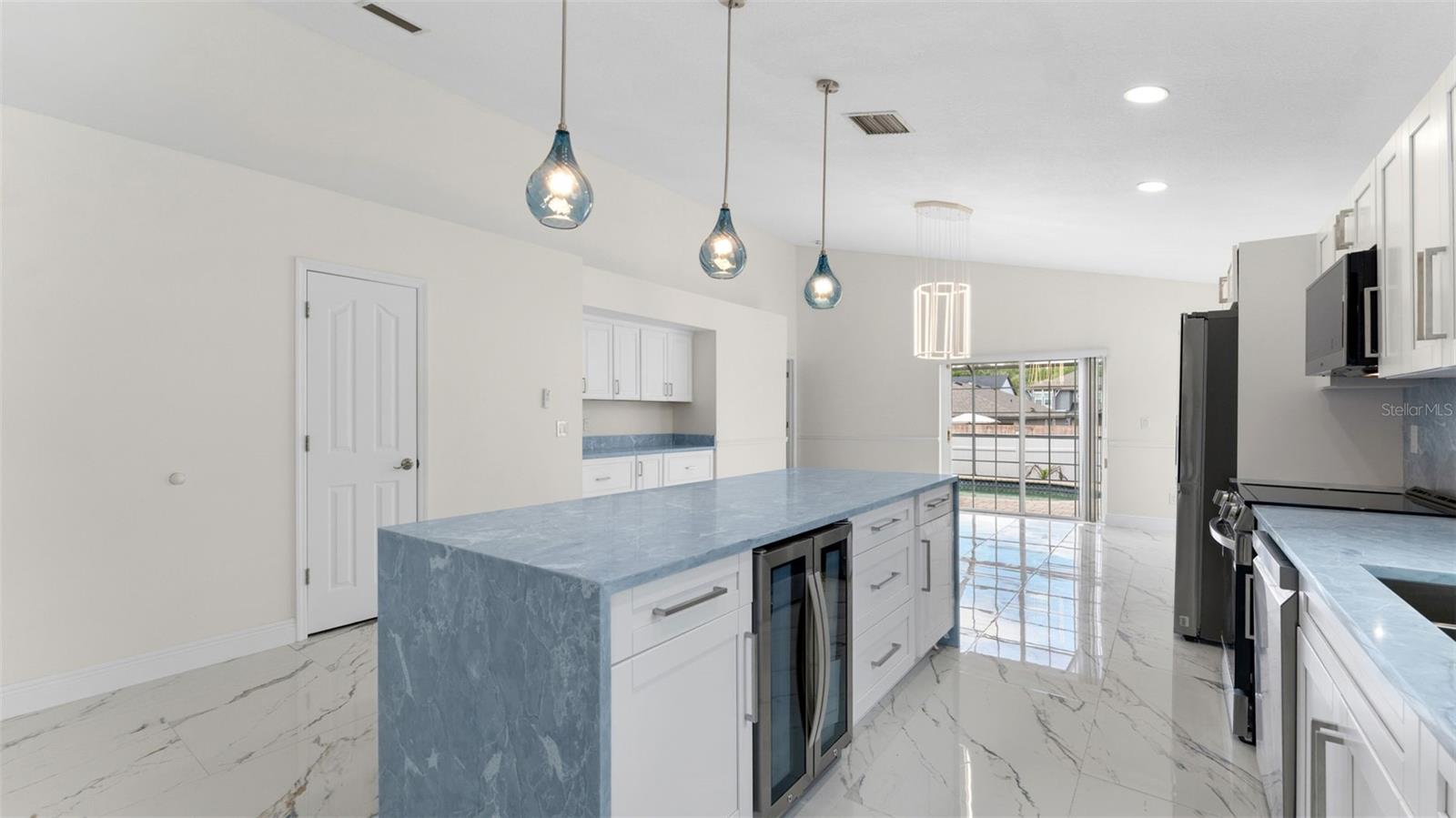 11708 CARROLLWOOD COVE DR — photo 7